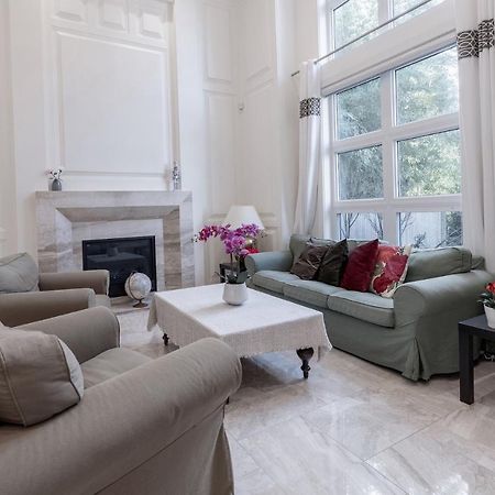 Luxurious Private Rooms In Richmond Exteriör bild