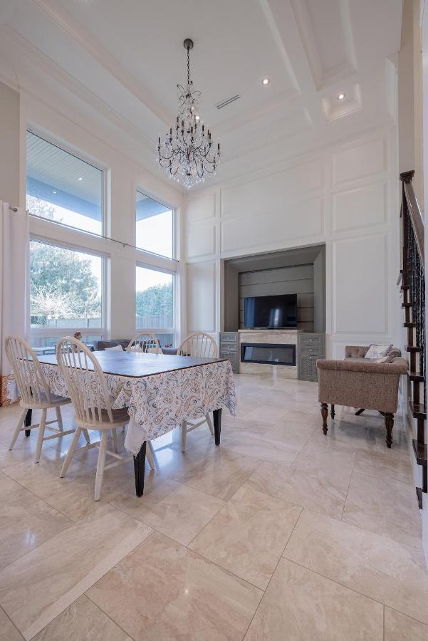 Luxurious Private Rooms In Richmond Exteriör bild