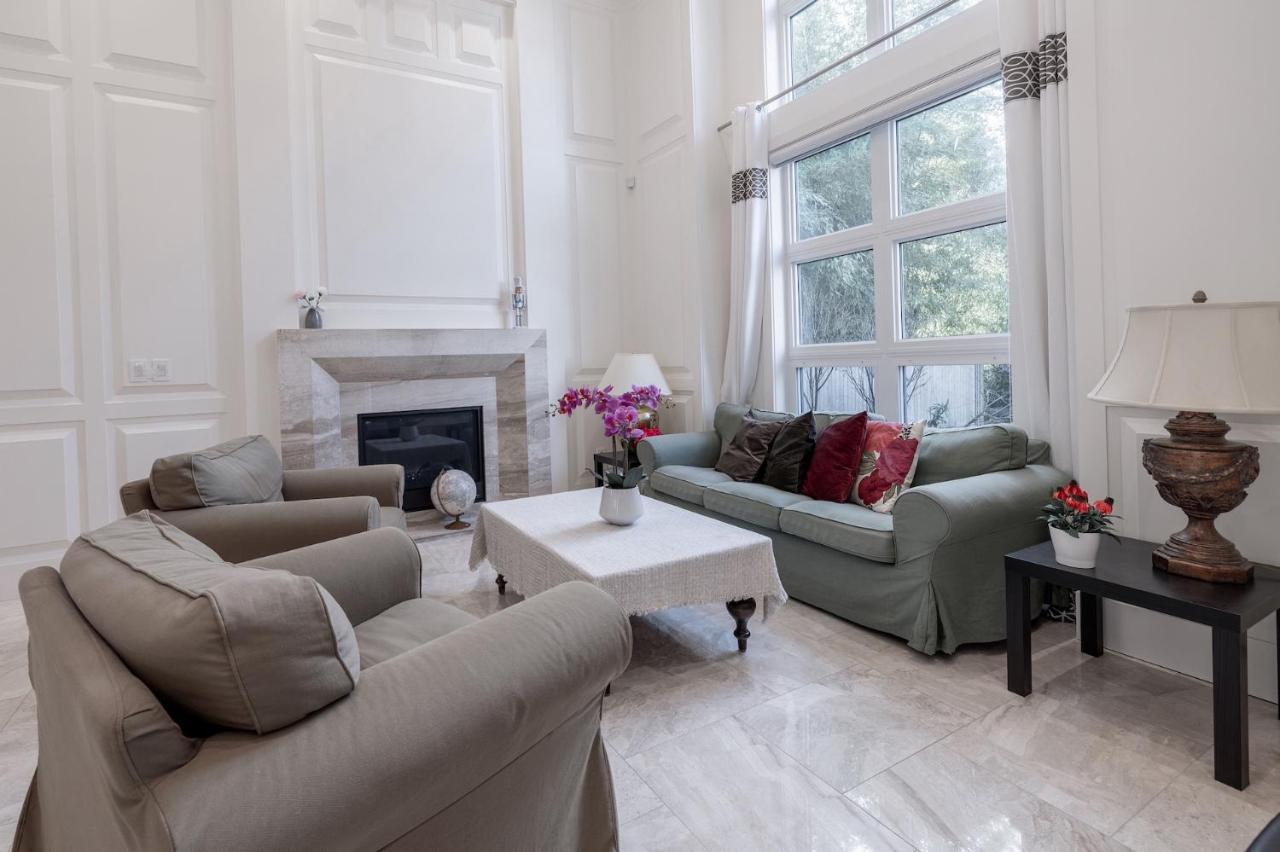 Luxurious Private Rooms In Richmond Exteriör bild